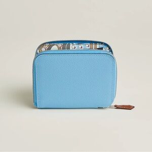 New in box authentic Hermes Silk’In Compact Wallet in Epsom/Celeste